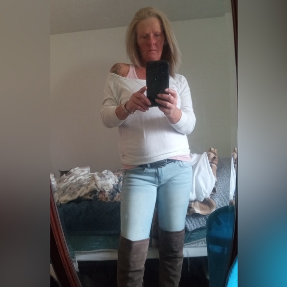 HOLLISTER Women's Top - Picture 6 of 7